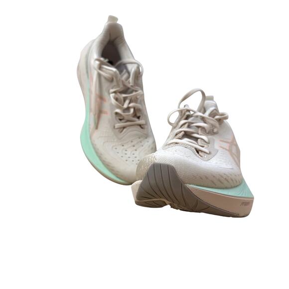 Asics Novablast 4 cushioned Running Shoes Daily Trainer Oatmeal Seafoam Size 9.5 - Picture 3 of 16